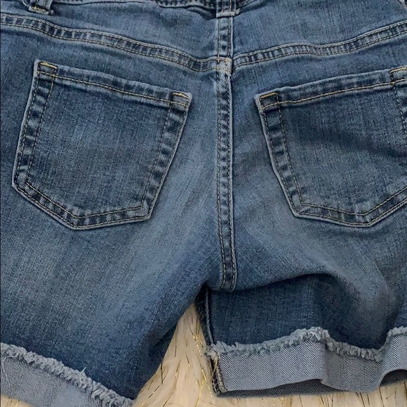 Cat and jack Jean shorts (7-8 - Picture 2 of 4